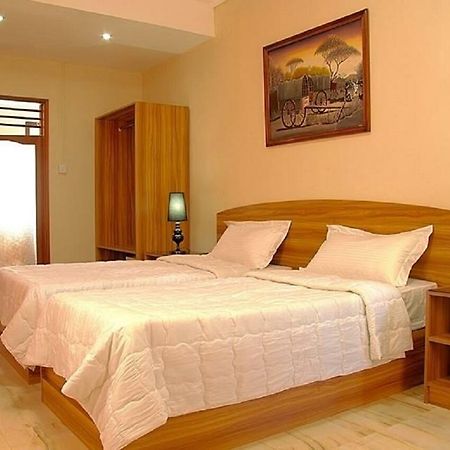 Auberge Le Rajah Катр Борн Екстериор снимка