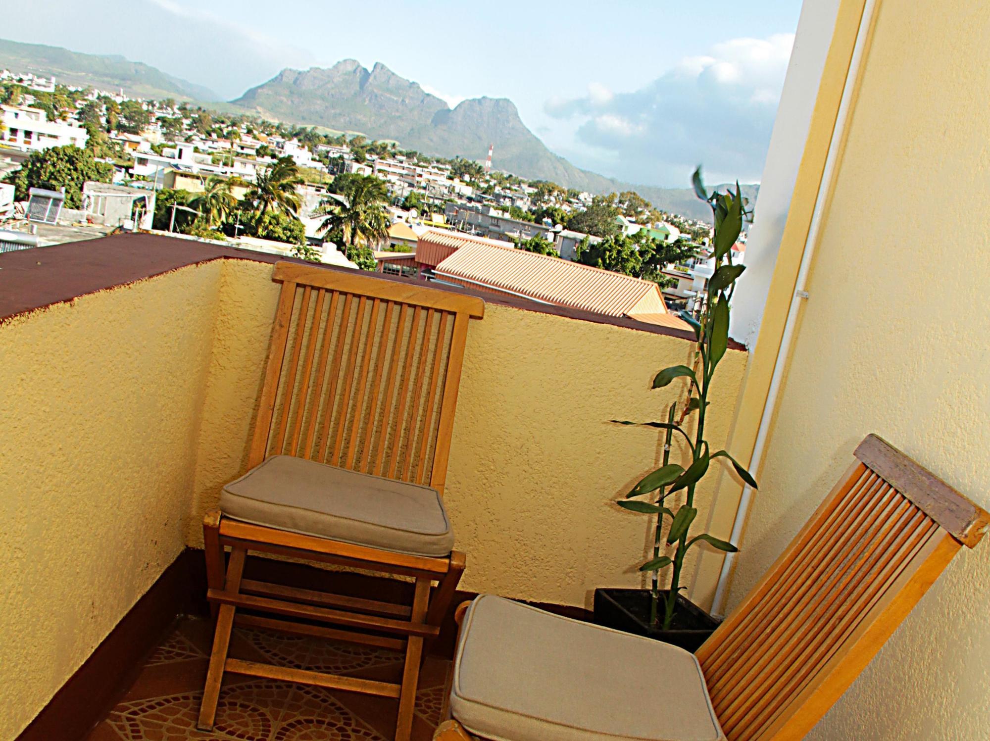 Auberge Le Rajah Катр Борн Екстериор снимка